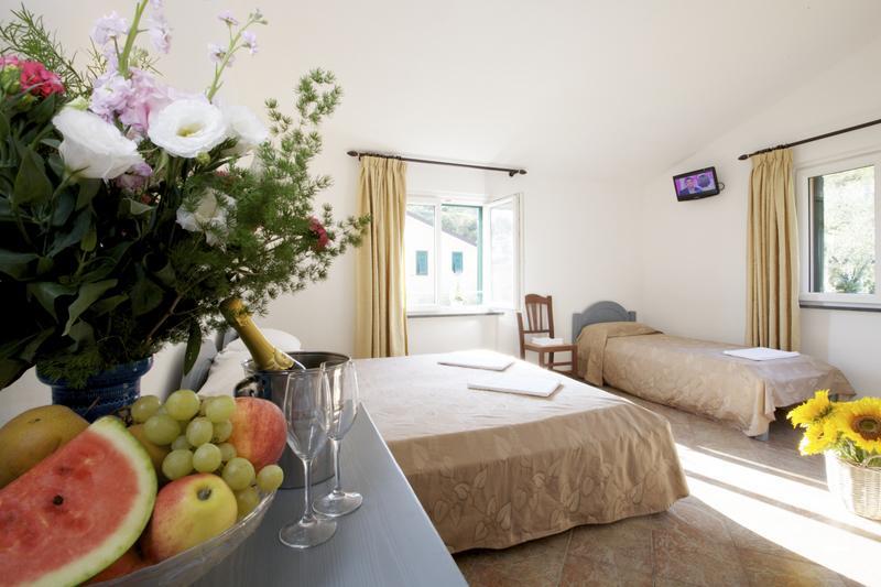 Hotel La Rossola Resort & Natura Bonassola Quarto foto